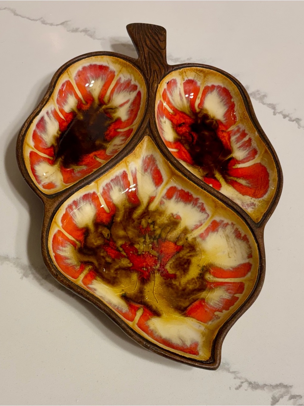 VINTAGE 1962 TREASURE CRAFT U.S.A. NO. 378 LEAF DESIGN POTTERY